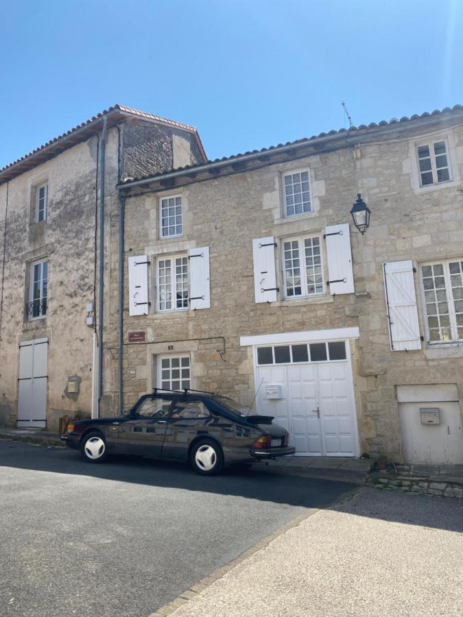 Bed and Breakfast The Wild Geese Nanteuil-en-Vallée Exterior foto